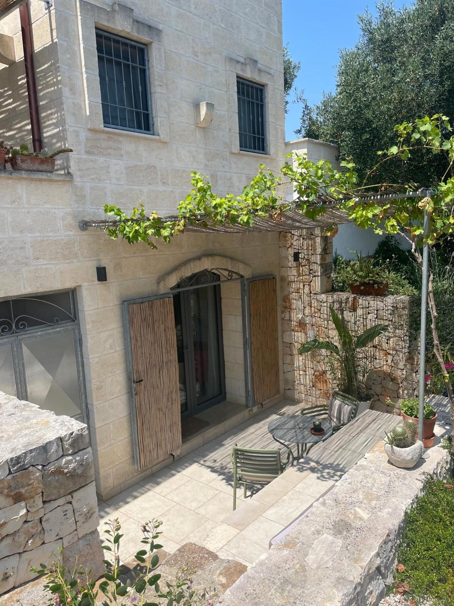 Bed and Breakfast Casa Della Scrittrice Остуни Номер фото